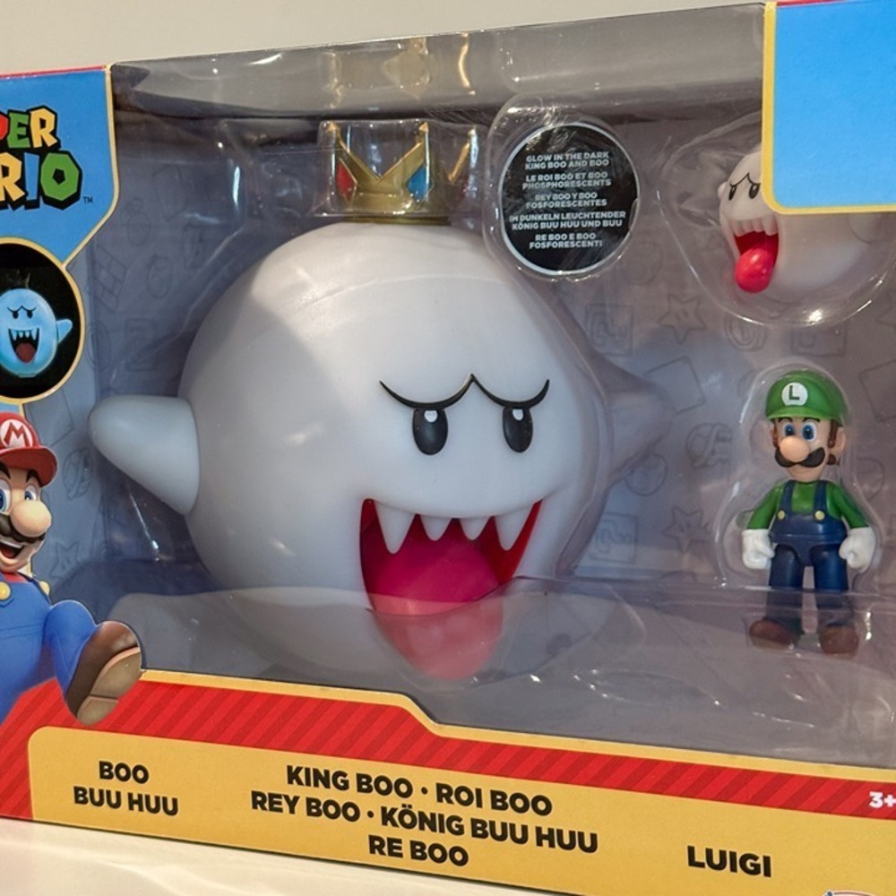 Nintendo Super Mario King Boo, Luigi & Boo Action Figure Set - 3pk Glow in Dark - Picture 2 of 9